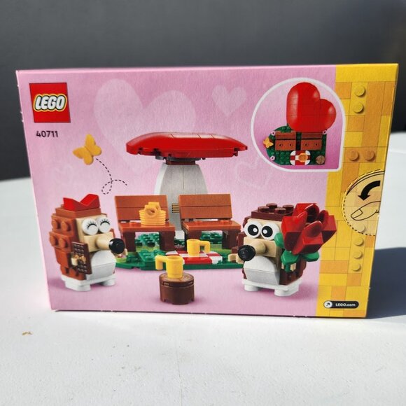 NEW LEGO Hedgehog Picnic Date 40711 Building Toy Animal Figures Playset Toys and - Picture 3 of 16